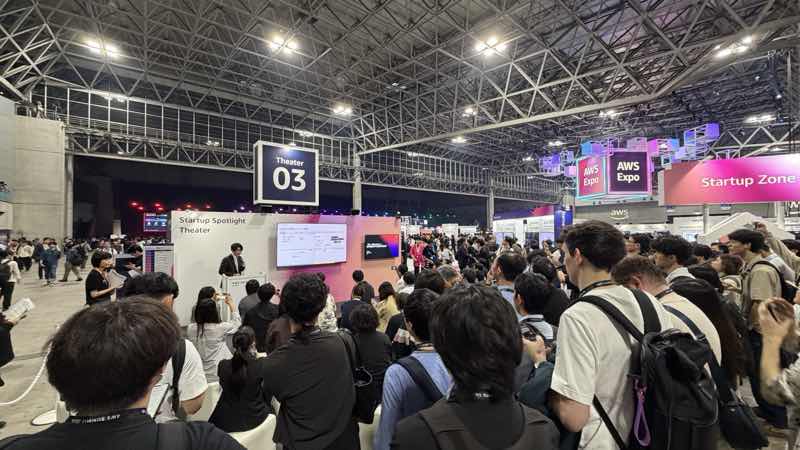 Startup Spotlight Theater にて多くの来場者が集まった