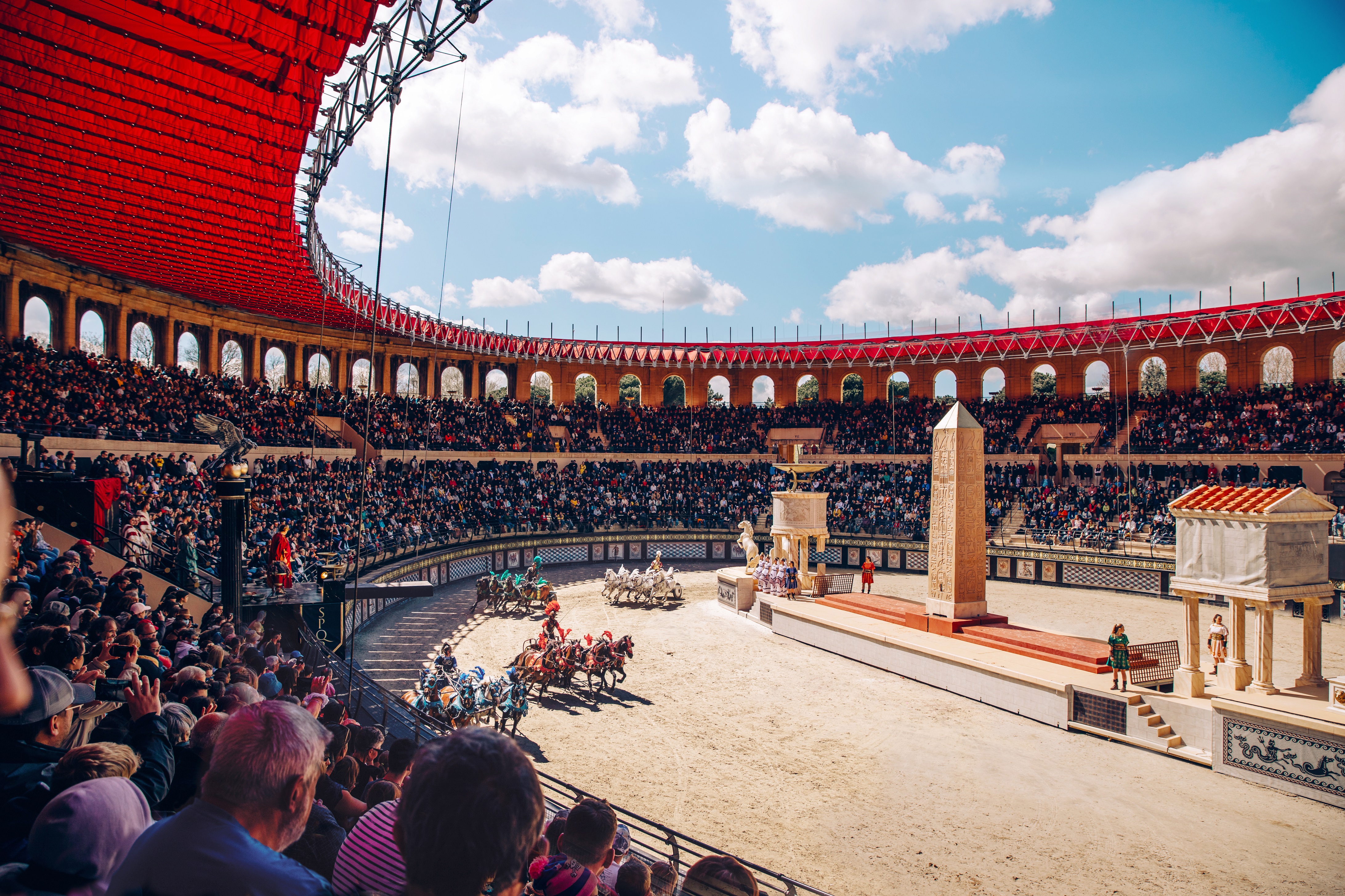 Le Puy du Fou accélère son développement international avec le Cloud AWS