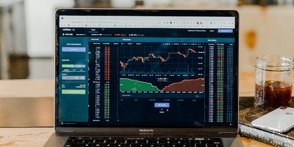 How CloudQuant predicts macroeconomic factors early using Prosper and AWS Data Exchange