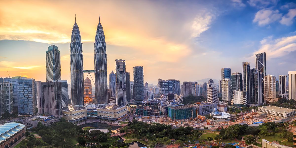 Discover Malaysia, between imposing fauna, flora and heritage