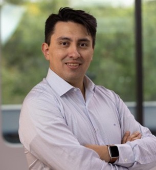 Dr. Martin Reinoso