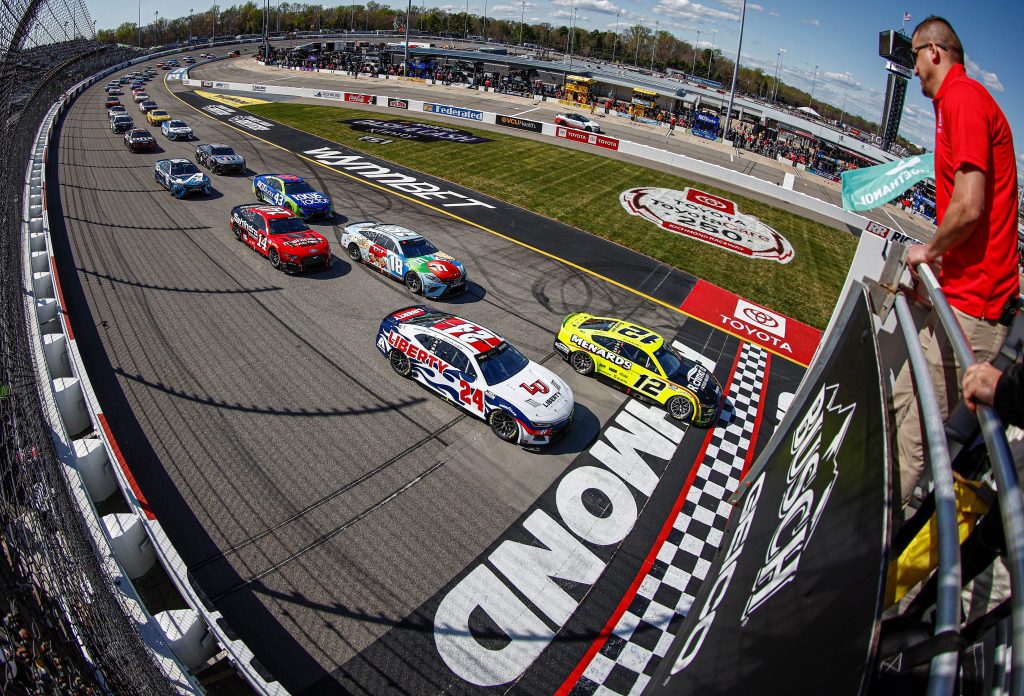 accelerating-motorsports-how-nascar-delivers-real-time-racing-data-to-broadcasters-racing-teams-and-fans