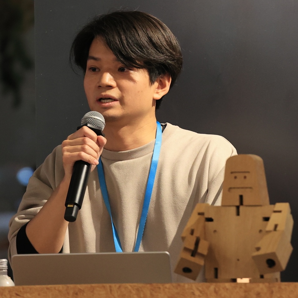Photo of author3