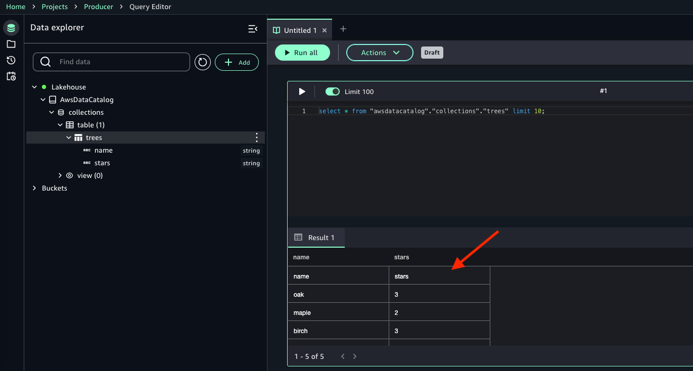 Query Editor showing SQL query on trees table with results: oak (3 stars), maple (2), birch (3). Red arrow highlights output