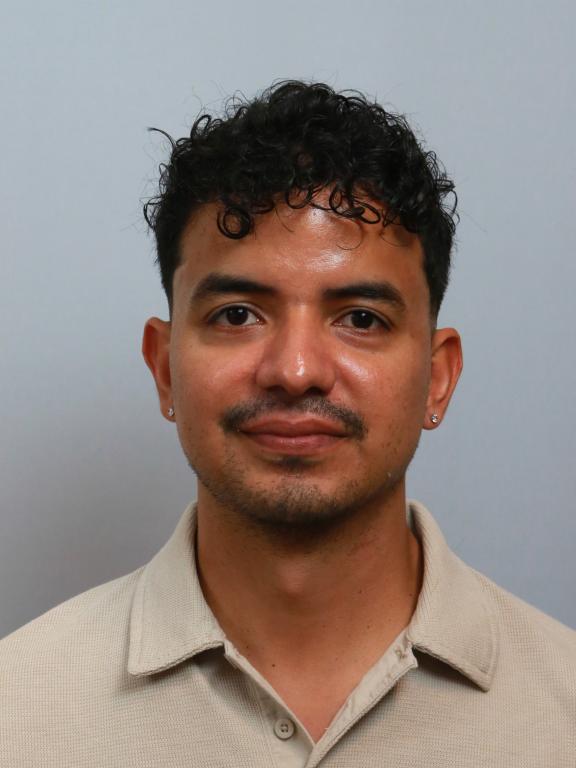 在AWS上为自主AI开发构建架构